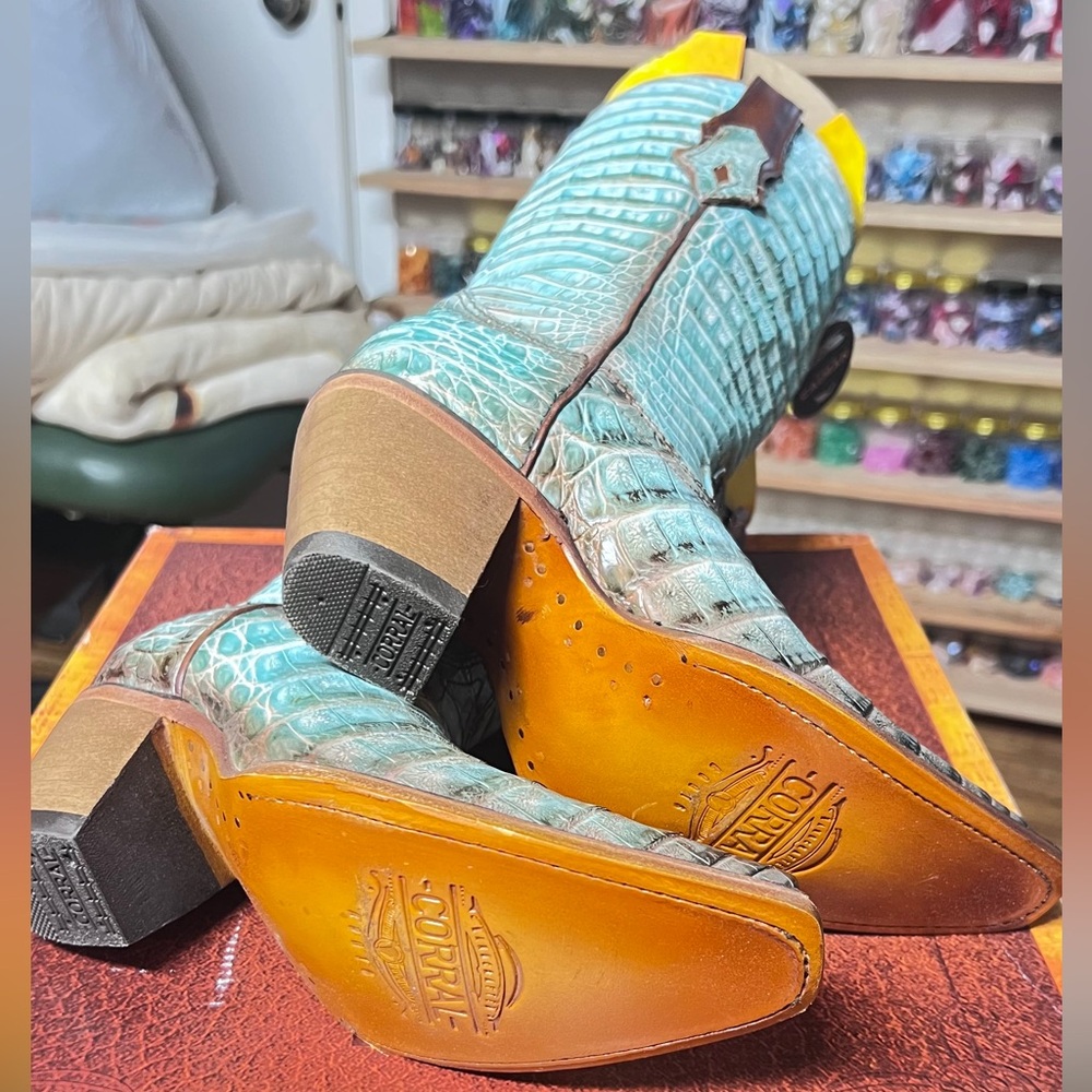 Corral Full Caiman Jade Boot - Picture 8 of 9